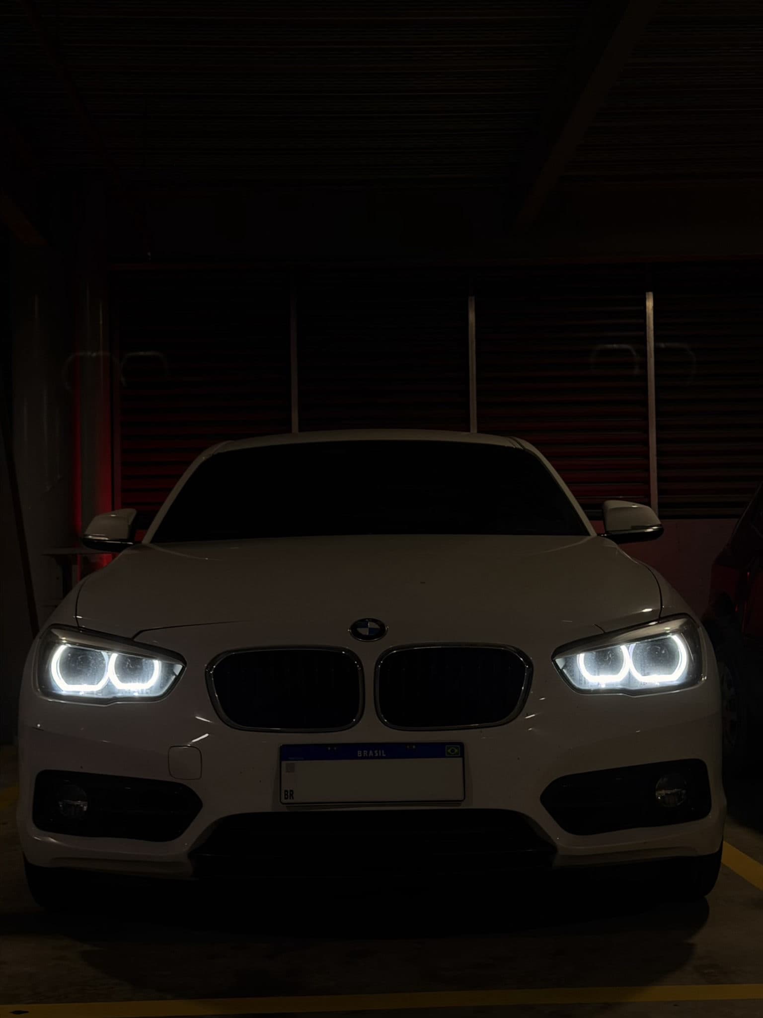 Pra quem não me conhece, meu nome é Gabriel, sempre fui apaixonado por carros e automobilismo e com isso também sempre fui apaixonado por BMW. Felizmente, após anos de muito estudo e trabalho consegui conquistar meio primeiro carro e mais feliz ainda por ser  minha primeira BMW. 
Estou fazendo um projeto com ela, é uma F20 2019 já com maravilhoso motor B48, atualmente está com remap stage 2 e algumas outras coisas. a ideia é transformar esse carro na sua versão mais esportiva mas sem perder suas características e suas linhas originais, até porque também uso o carro no meu dia a dia.
gosto de Trackday, aprendendo a fazer drift e outras coisas.
Logo menos vou postar as etapas desse projeto.
Sejam bem vindos ao canal e sintam-se livres para dar sugestões; críticas são sempre bem vindas desde que sempre respeitosas.