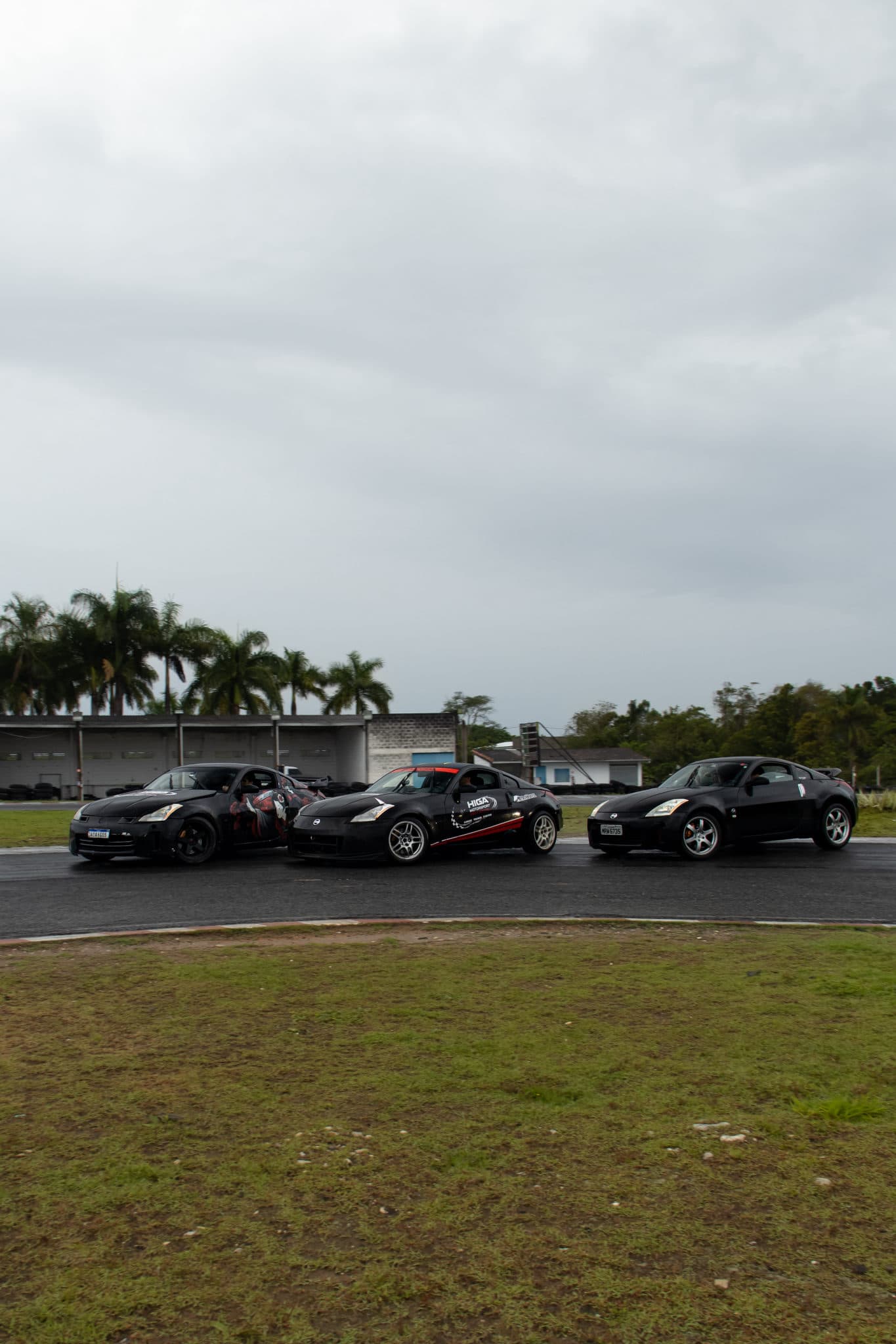 The art of tandem 🔥

#RoadPredatorGarage
#Nissan350Z #Drift 
#Cars #ᴇxᴘʟᴏʀᴀʀ