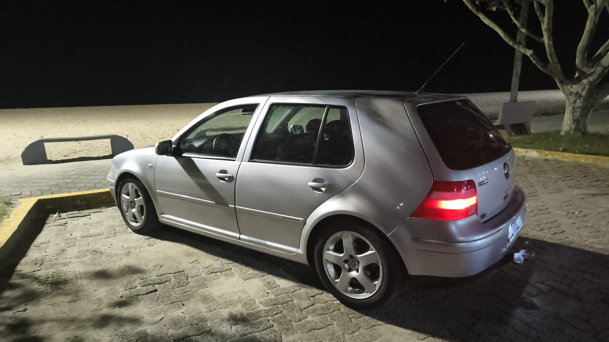 Meu primeiro carro, acertei na compra? É um Golf MK4 1.6 Generation.