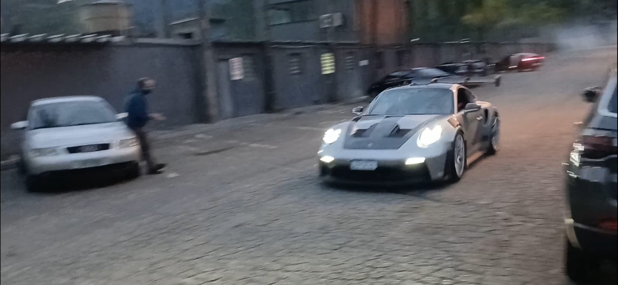 Porsche GT3 roncando alto