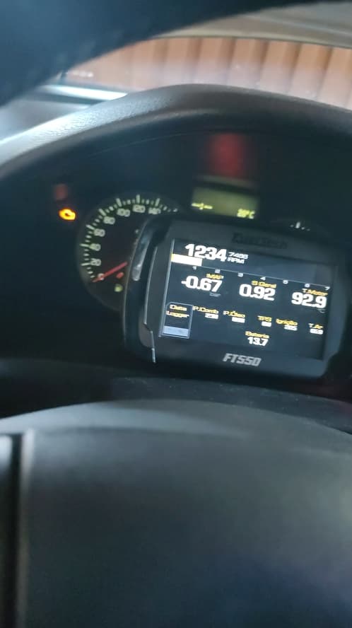 Volvo s40 t5 ft550 Revving
