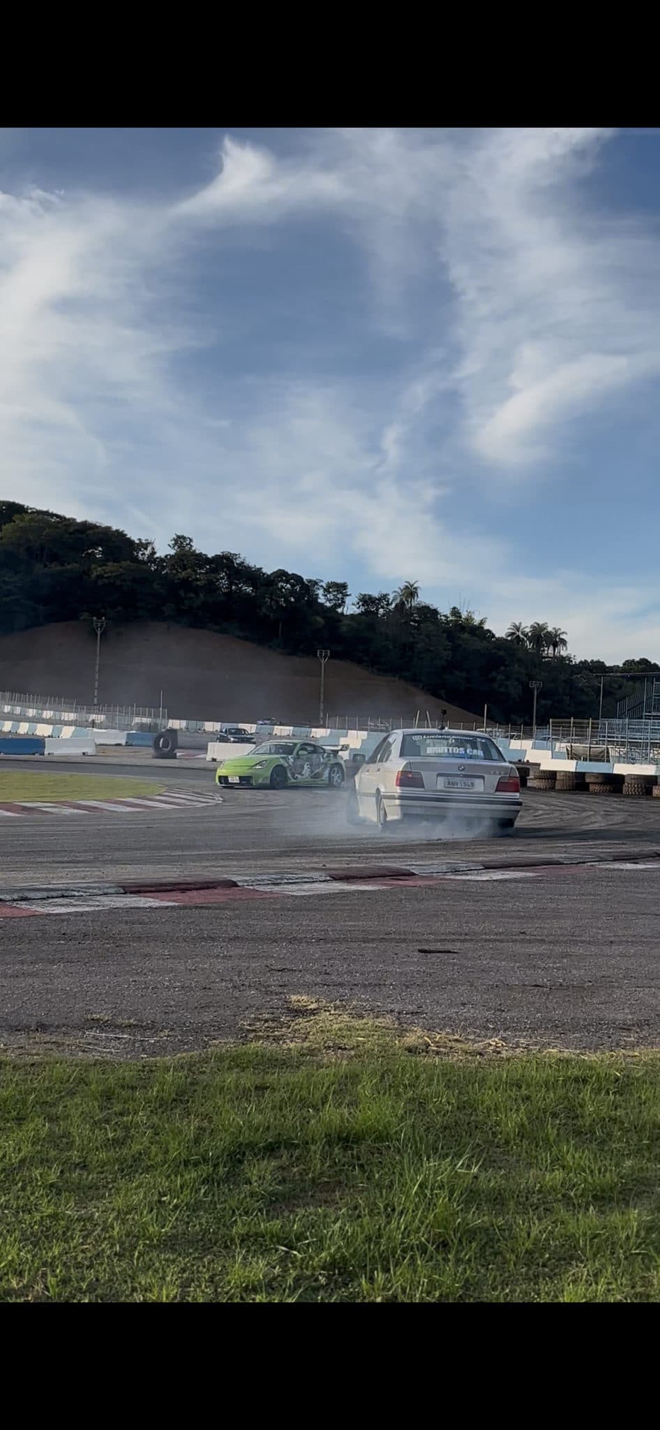 QUASE BATI EM UM 350Z