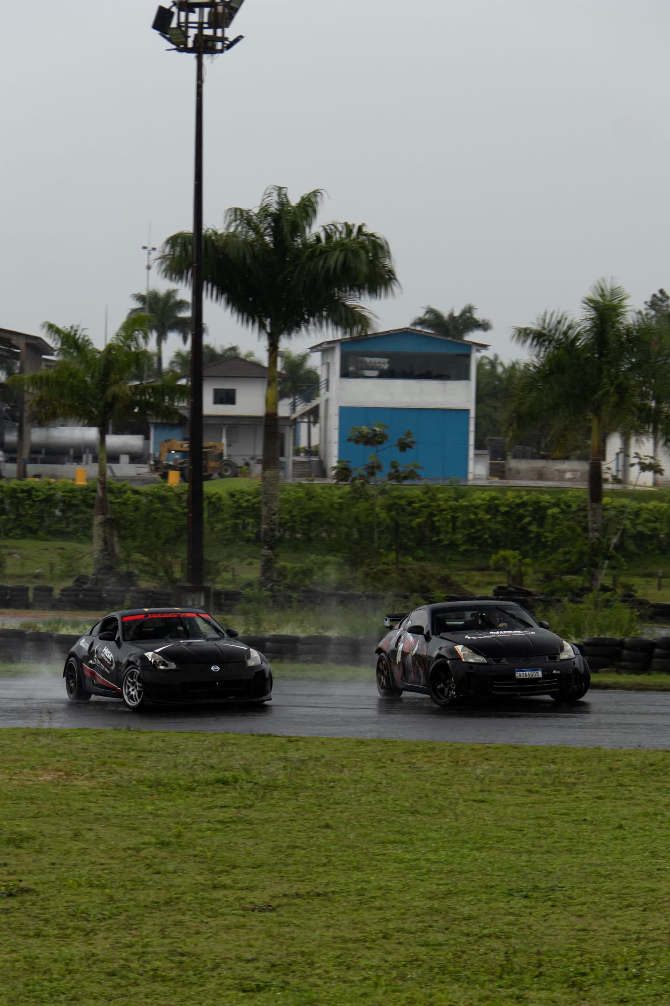 Alguns registros para vocês do nosso ultimo treino que tivemos. 

#RoadPredatorGarage
#Nissan350Z #Drift
#Tandem #ᴇxᴘʟᴏʀᴀʀ