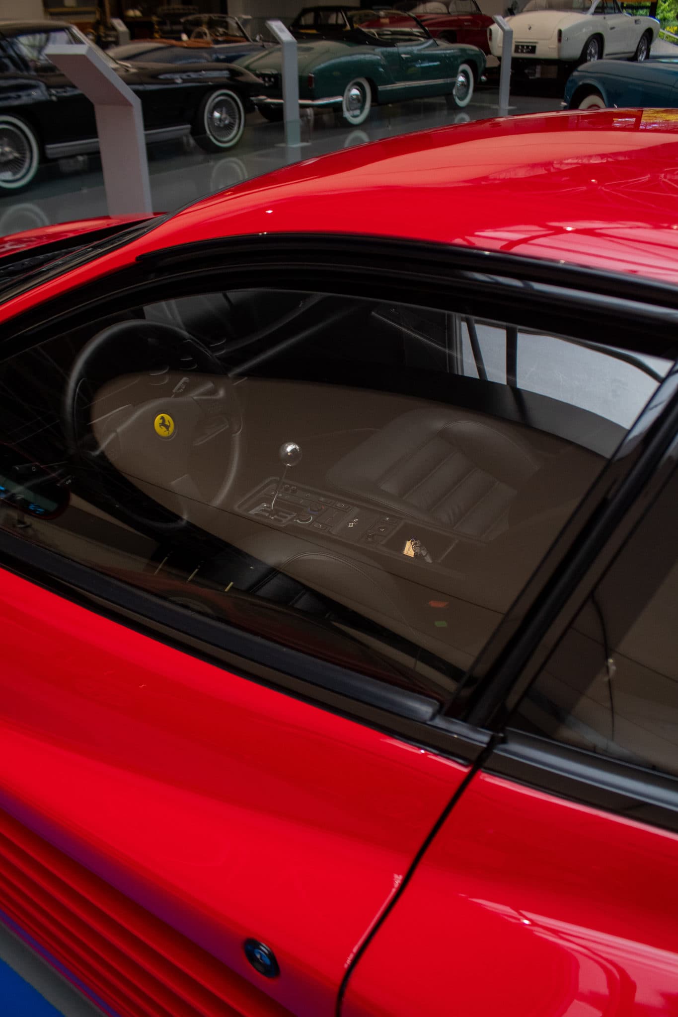 Quando o design fala mais alto que o ruído — Ferrari & Maserati em frame.