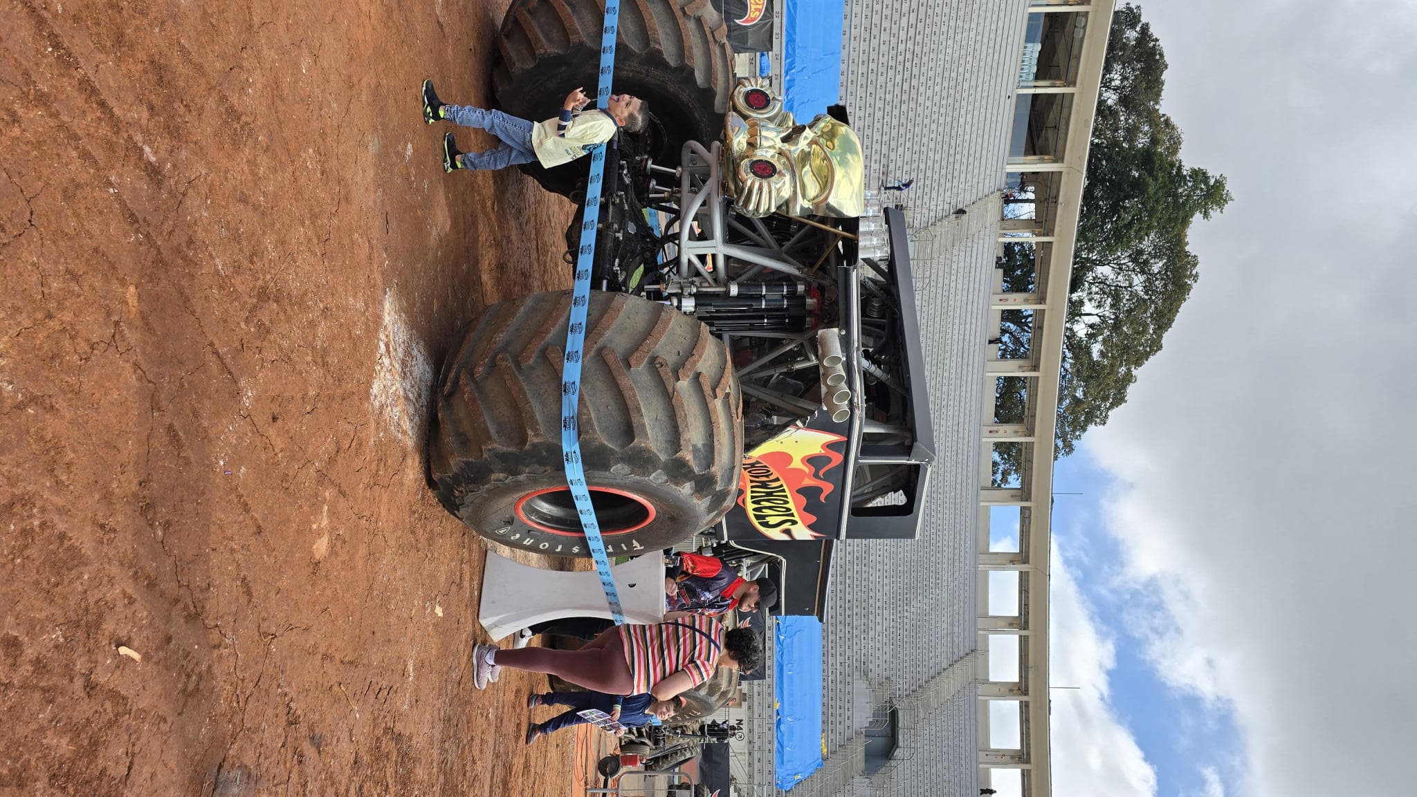 MONSTER TRUCK HOTWHEELS SP