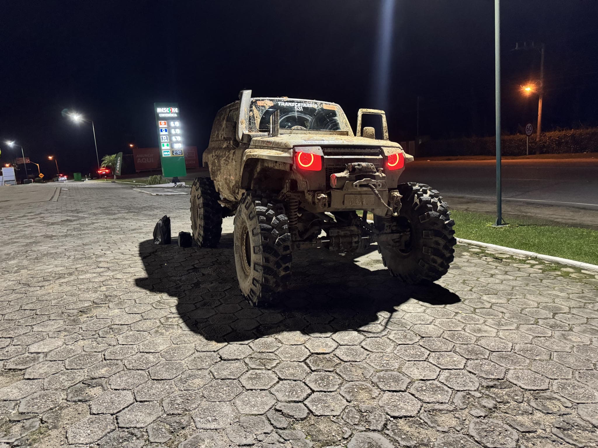 Jhow 4x4 é Equipe Roda Presa Off Road